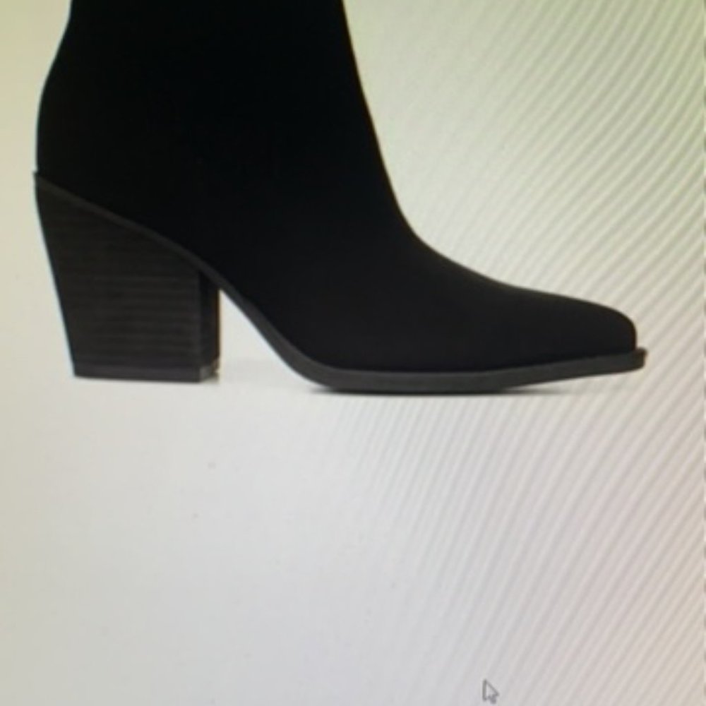 Ganni Western Style Booties in Balck Suede Made in Italy Size 38